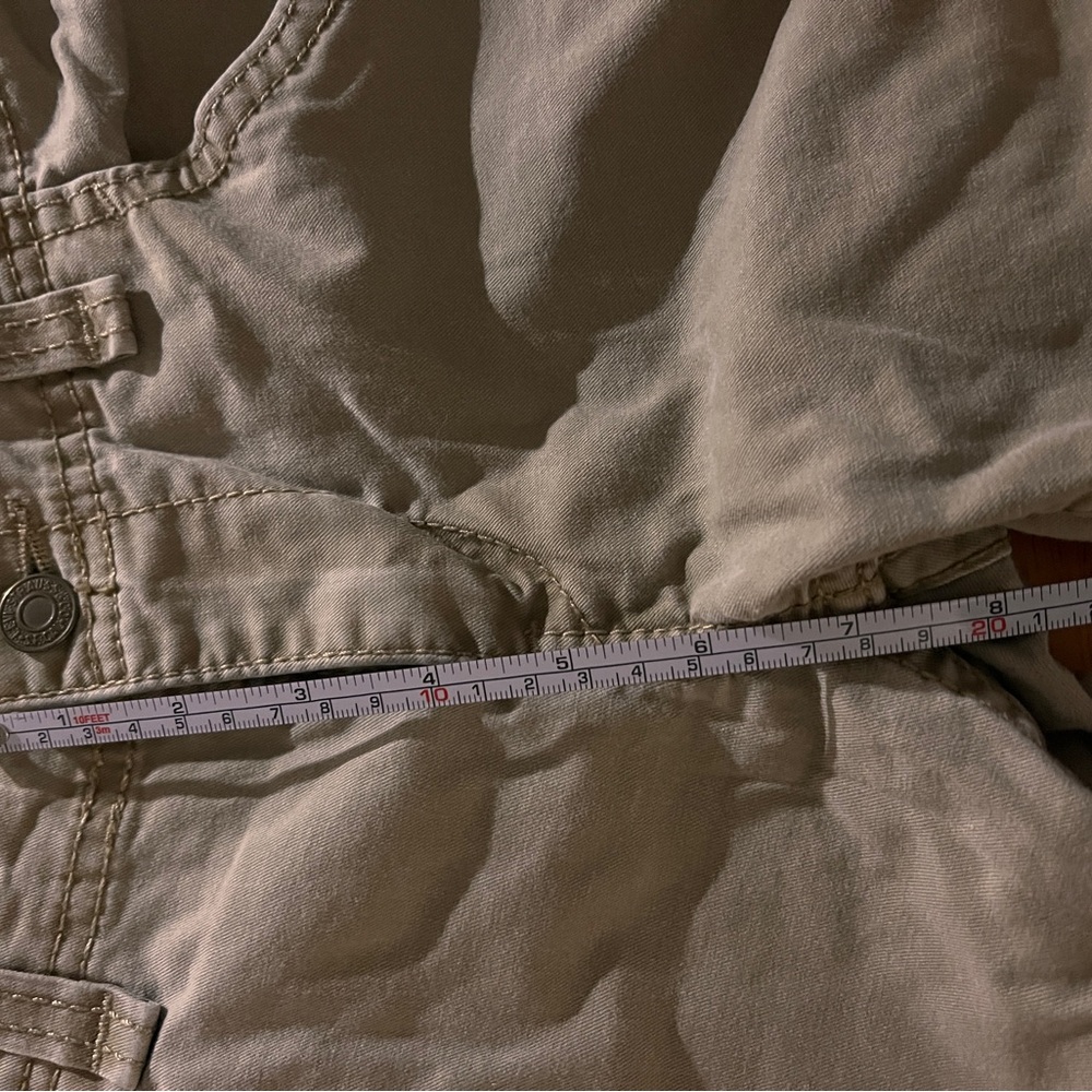 Levi’s Capri - Picture 7 of 10